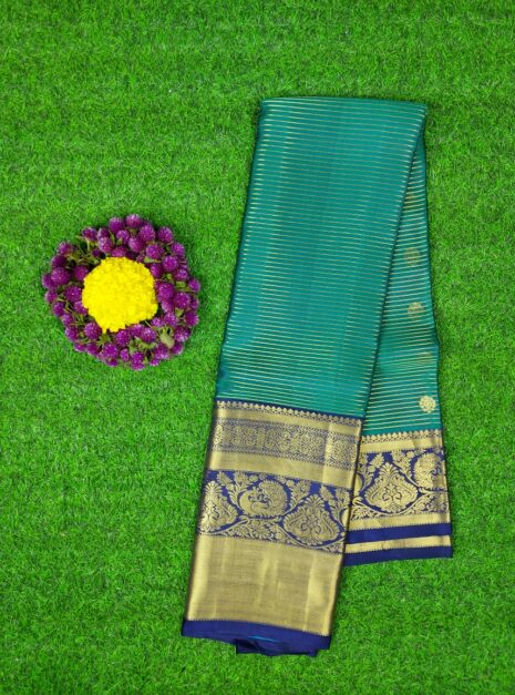 Kanchipuram-Green-Saree-Golden-Jari-Border-1 Kanchipuram-Green-Saree-Golden-Jari-Border-1