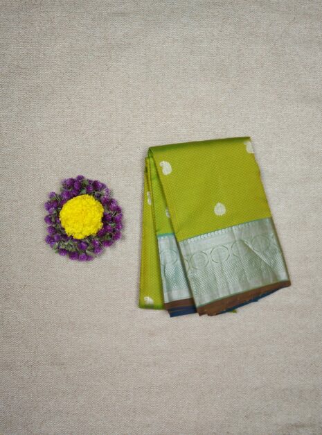 Kanchipuram-Green-Saree-Silver-Border-2 Kanchipuram-Green-Saree-Silver-Border-2